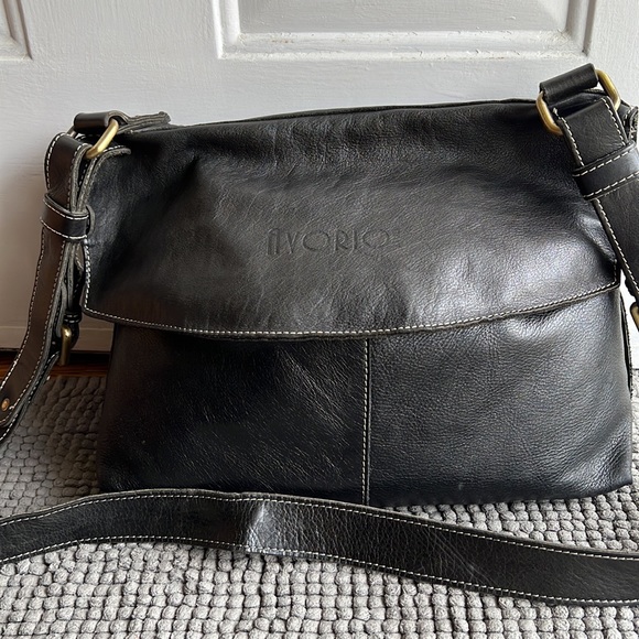 AVORIO (Italian) leather unisex shoulder bag, black - Picture 13 of 16